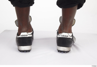 Kato Abimbo black sneakers foot sports 0005.jpg